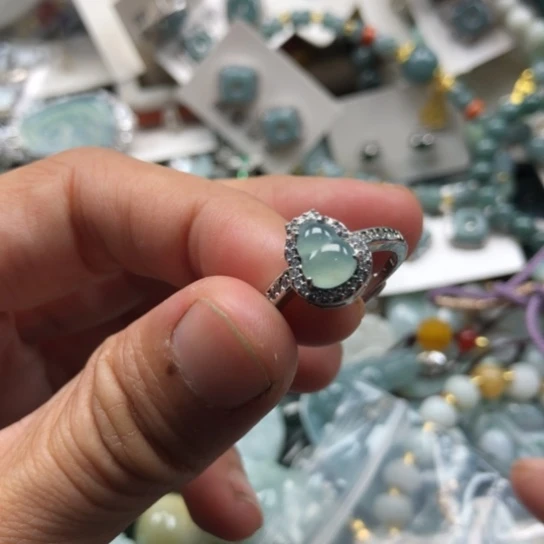 颈饰未镶嵌翡翠翡翠