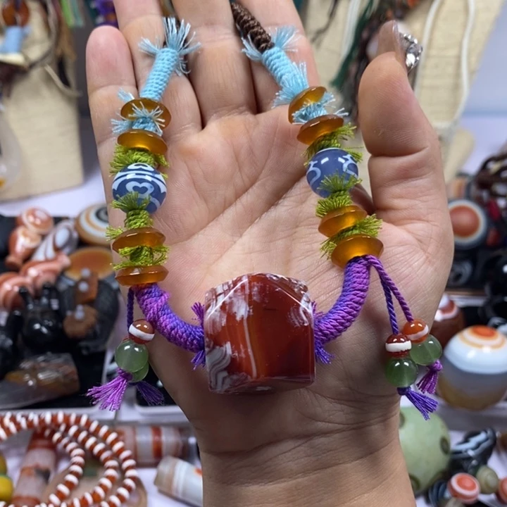 未镶嵌颈饰玛瑙/玉髓