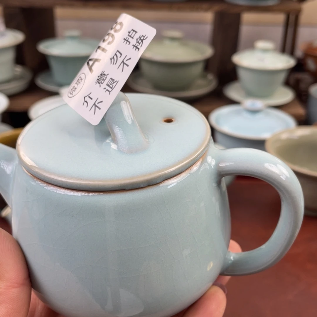 梦****馆瑕疵198流口水……………………m