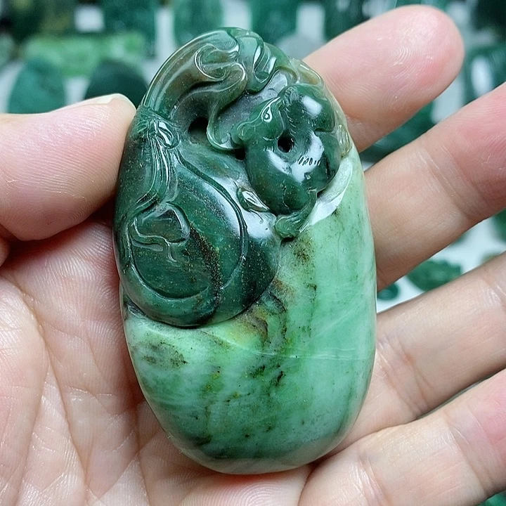 未镶嵌独山玉颈饰