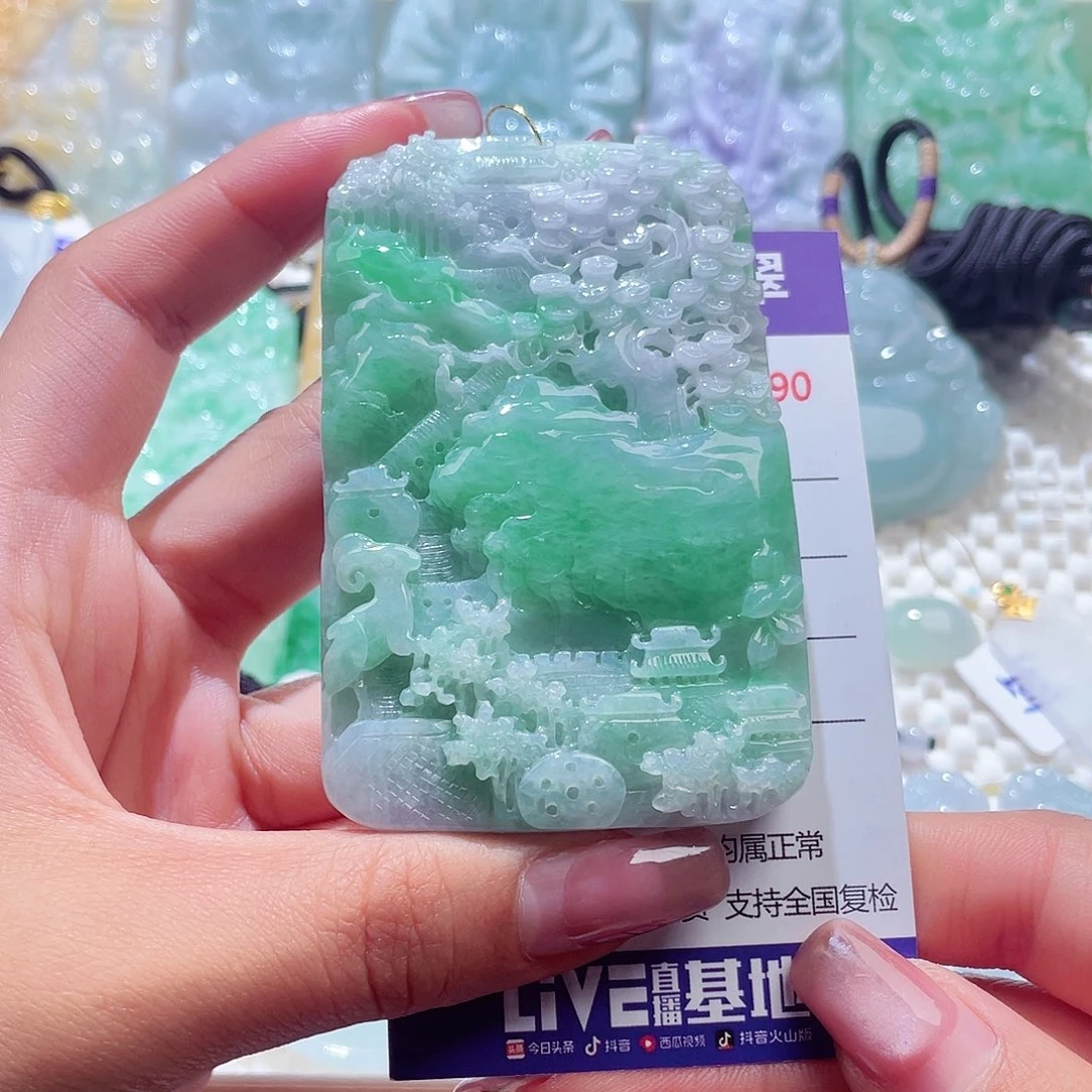 颈饰未镶嵌翡翠山水
