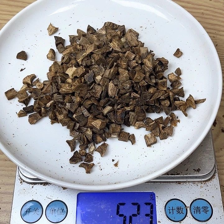 沉香碎屑沉香白棋52 克。。。。