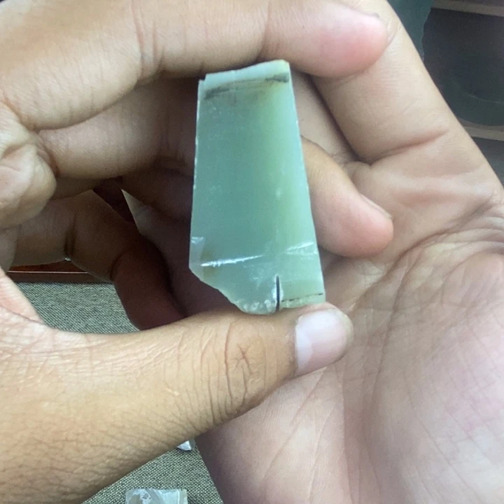 颈饰未镶嵌和田玉（糖玉）