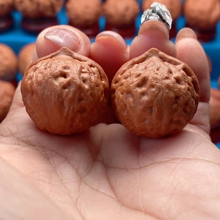 核桃精品文玩核桃手捻麒麟磨