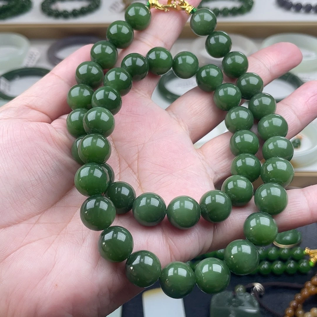 和田玉（碧玉）颈饰未镶嵌