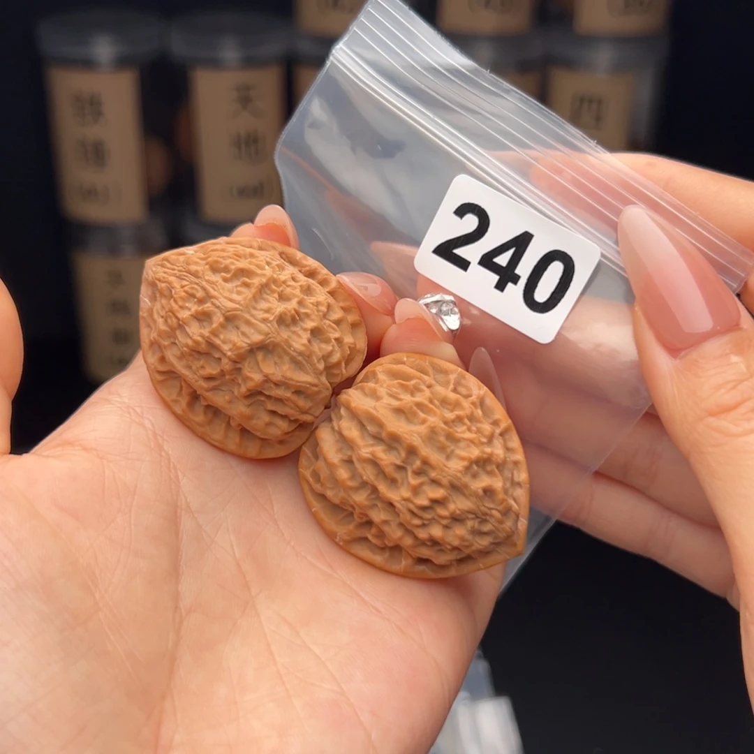 吊坠文玩核桃金牛37