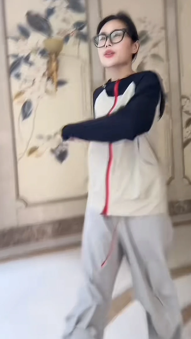 Miss Huo 夏季速干防晒衣  A 3229