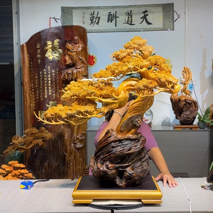 魏***大香榧木崖柏迎客松摆件