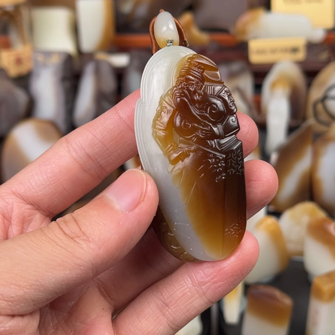 和田玉（糖玉）未镶嵌颈饰