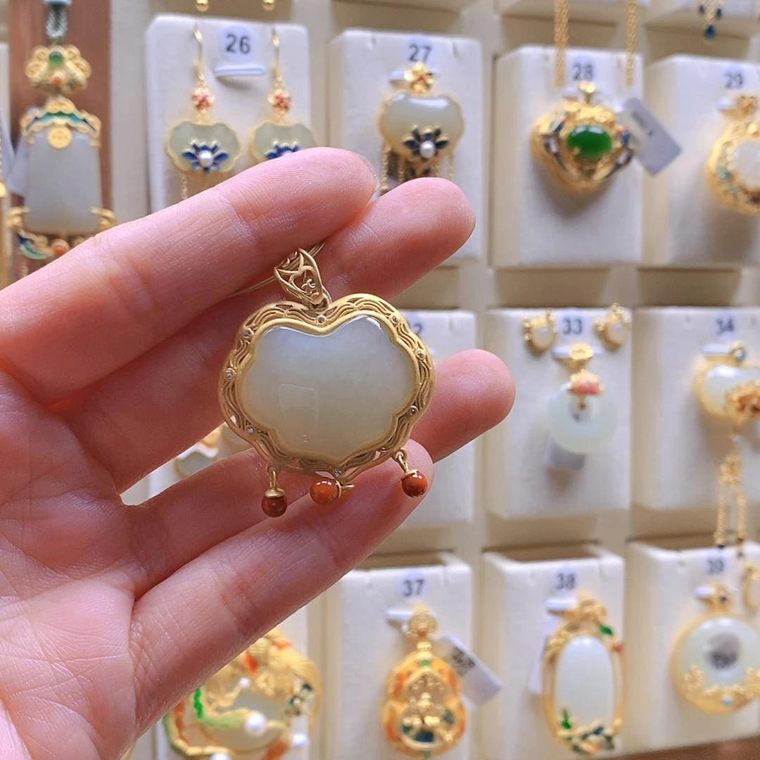 和田玉颈饰银S925镶嵌