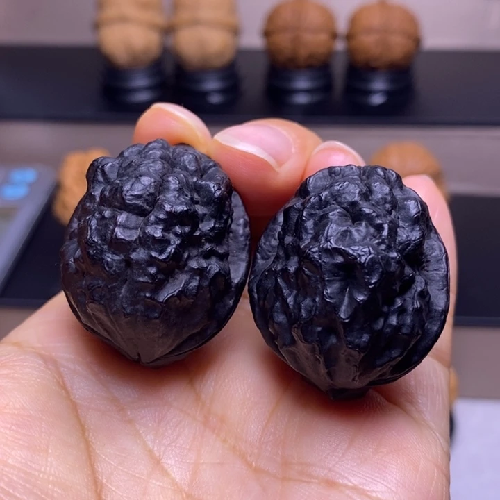 文玩核桃把件包罗万象地闷36