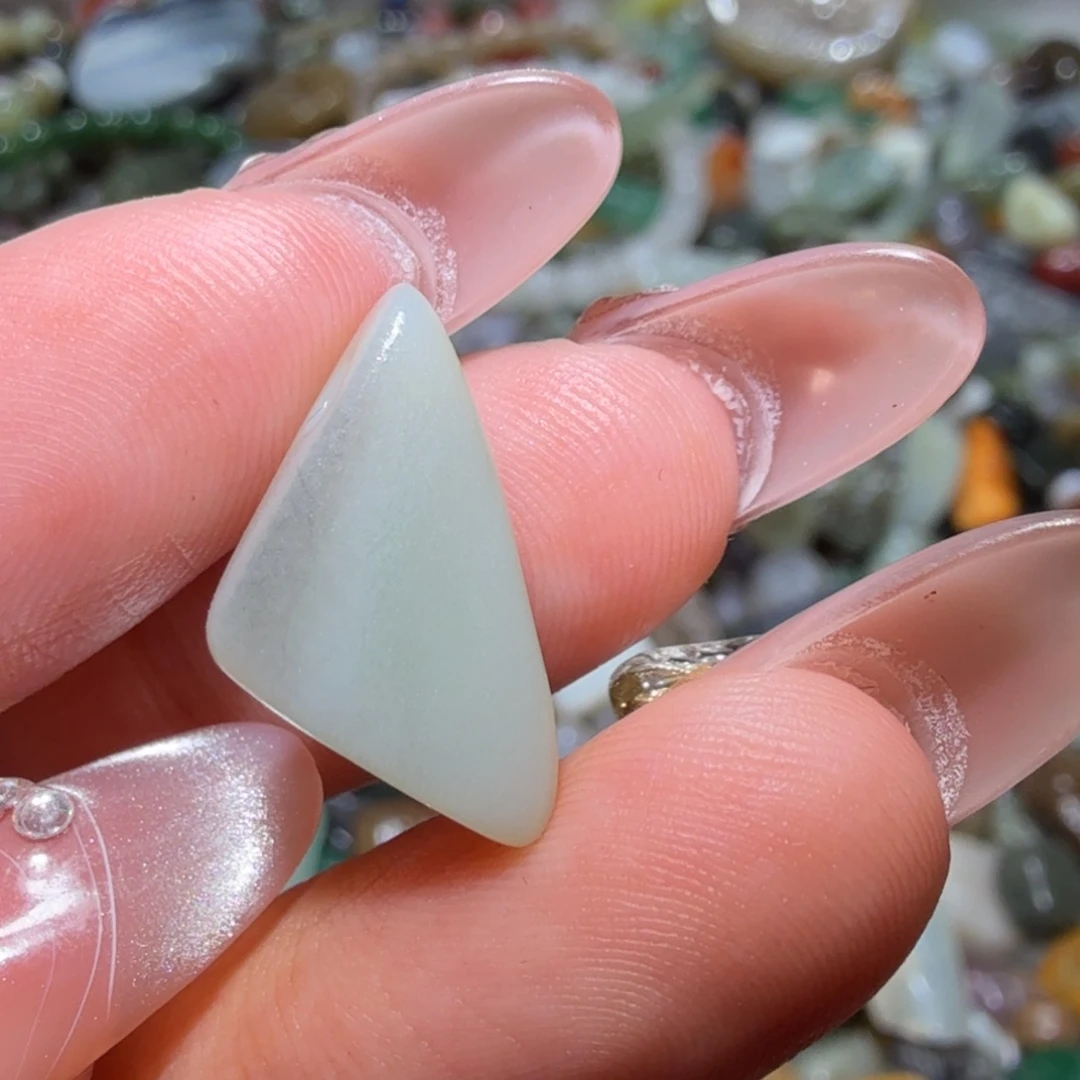 和田玉未镶嵌珠宝半成品