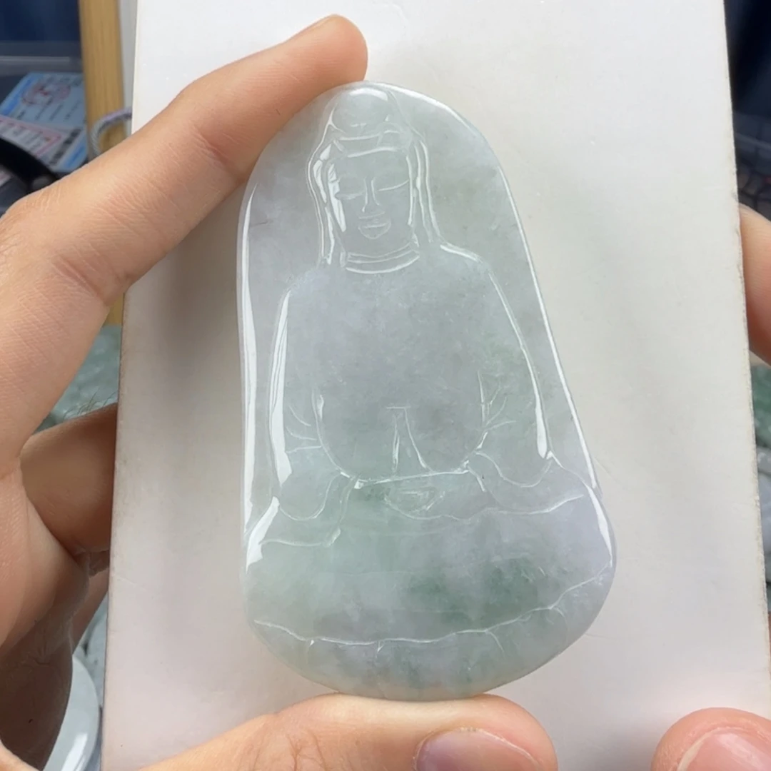 翡翠挂件未镶嵌翡翠