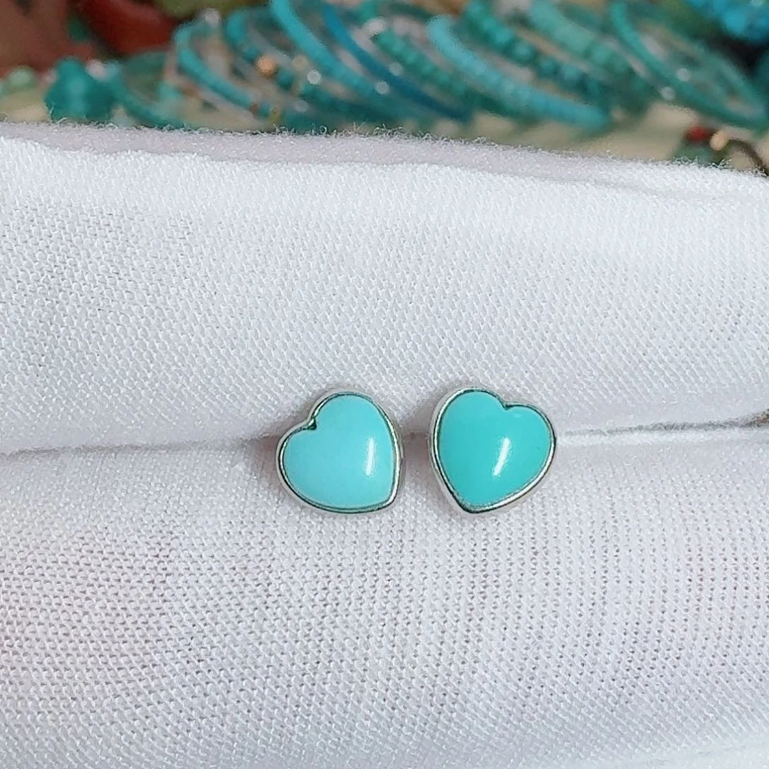 绿松石银S925镶嵌珠宝奇石天空蓝爱心耳钉