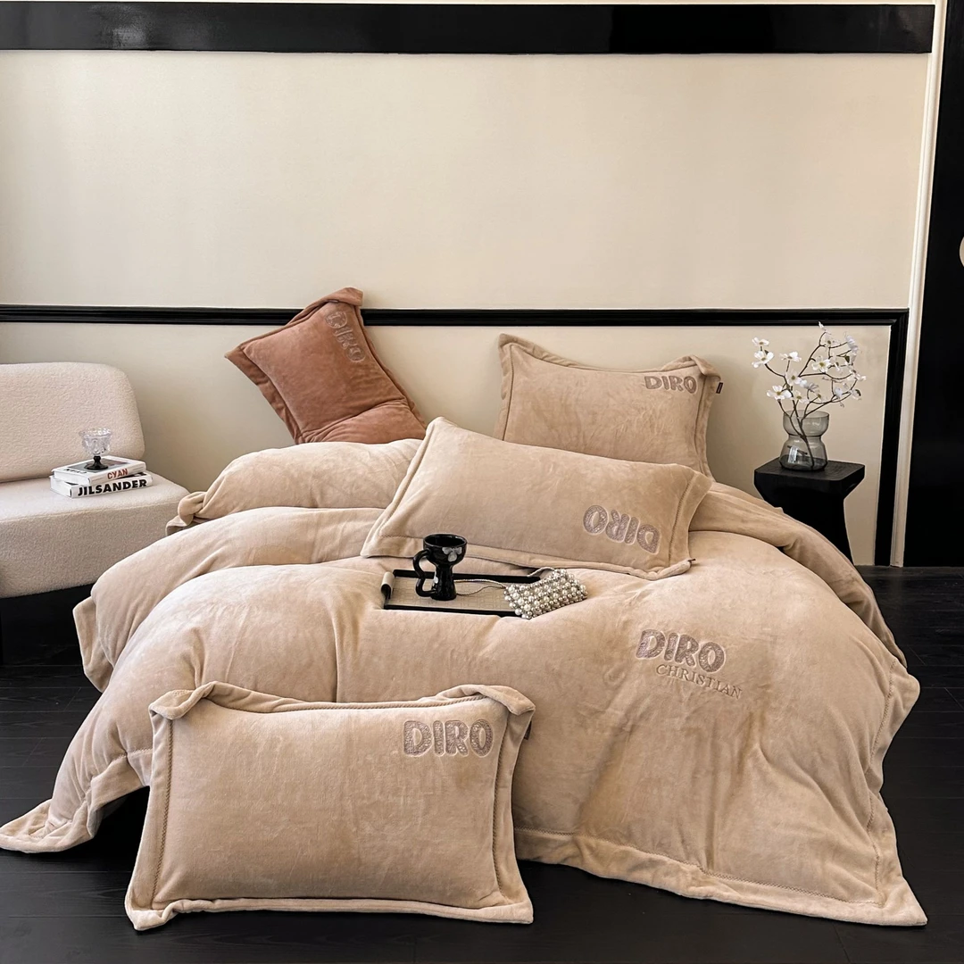 皇室嘉和奥菲卡其绒四件套宽边轻奢绣花加绒加厚保暖防寒防静电