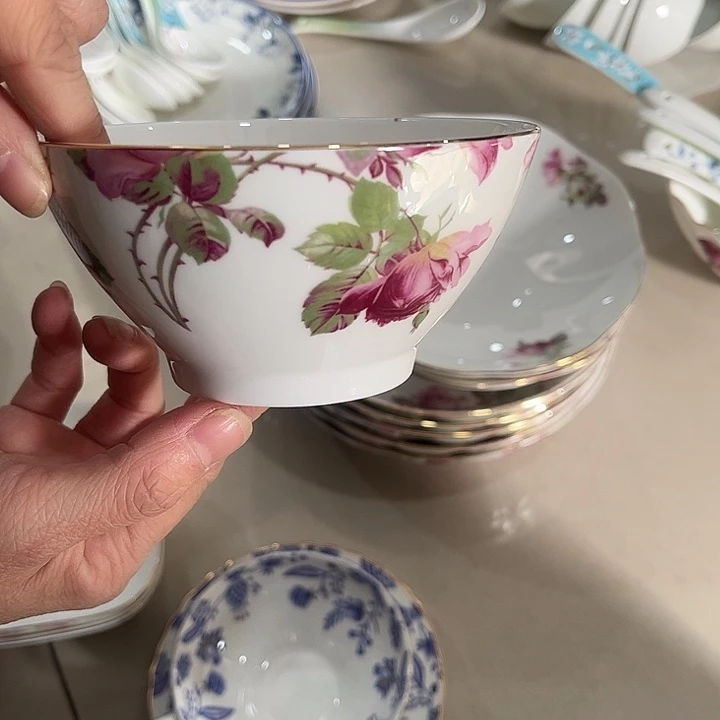 瓷片微瑕骨瓷碗一个玫瑰