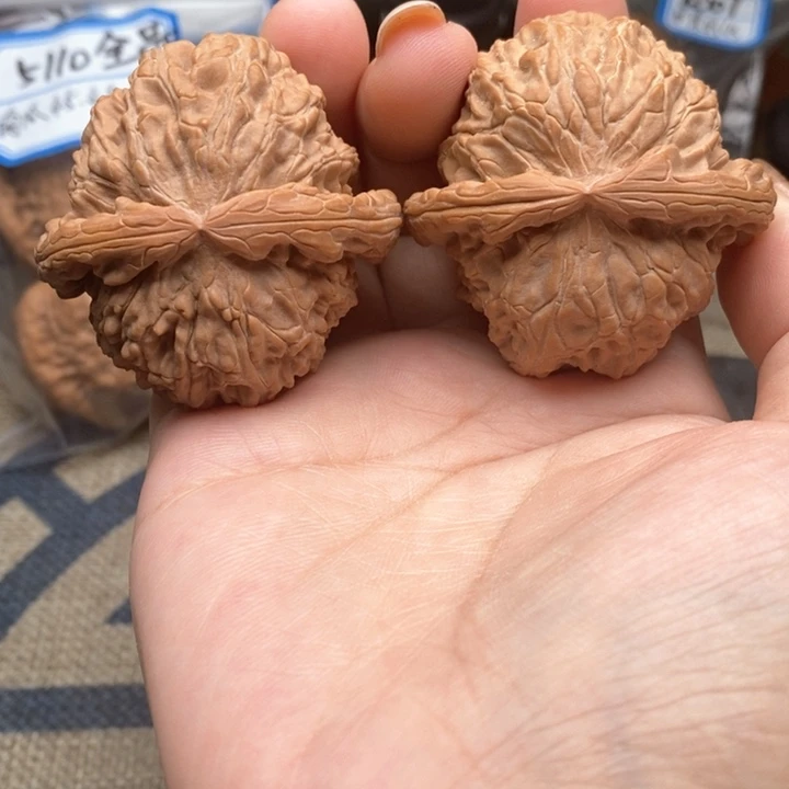 猴头核桃吊坠练手对24号球白47