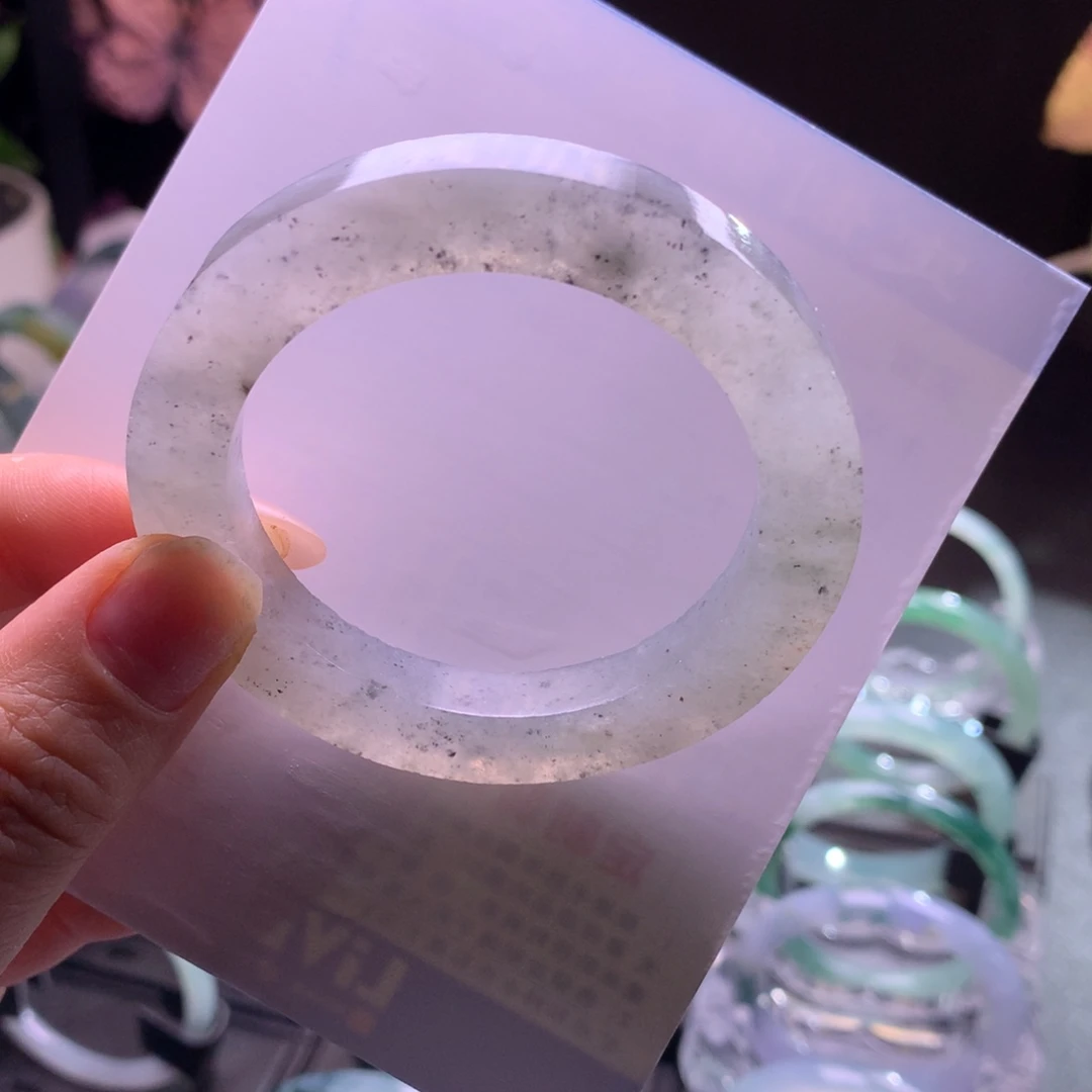 定制翡翠未镶嵌手镯