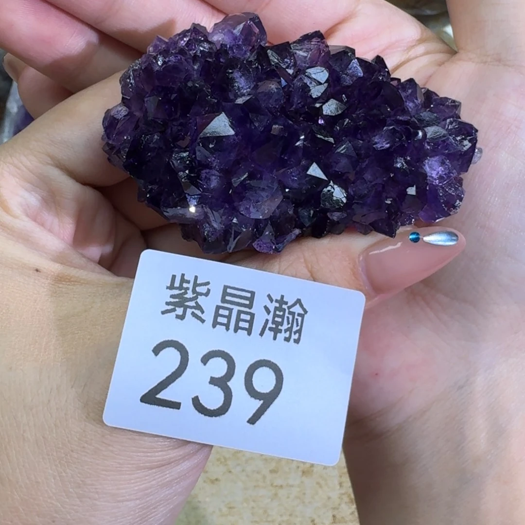 未镶嵌水晶大型摆件（非配饰）