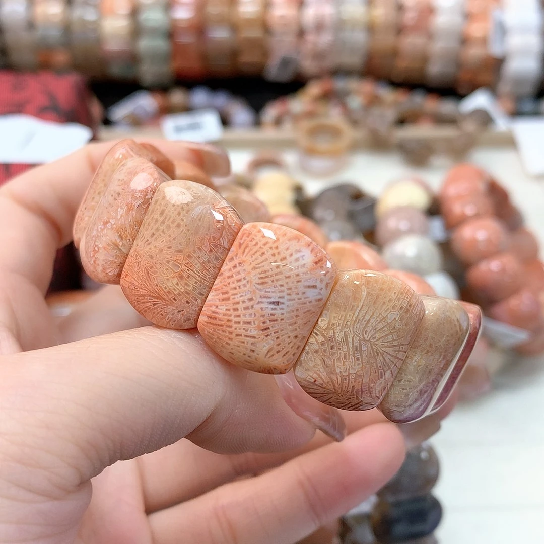 硅化珊瑚（珊瑚玉）手链未镶嵌美****钱661