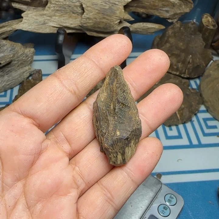 木质沉水紫奇小包头5克