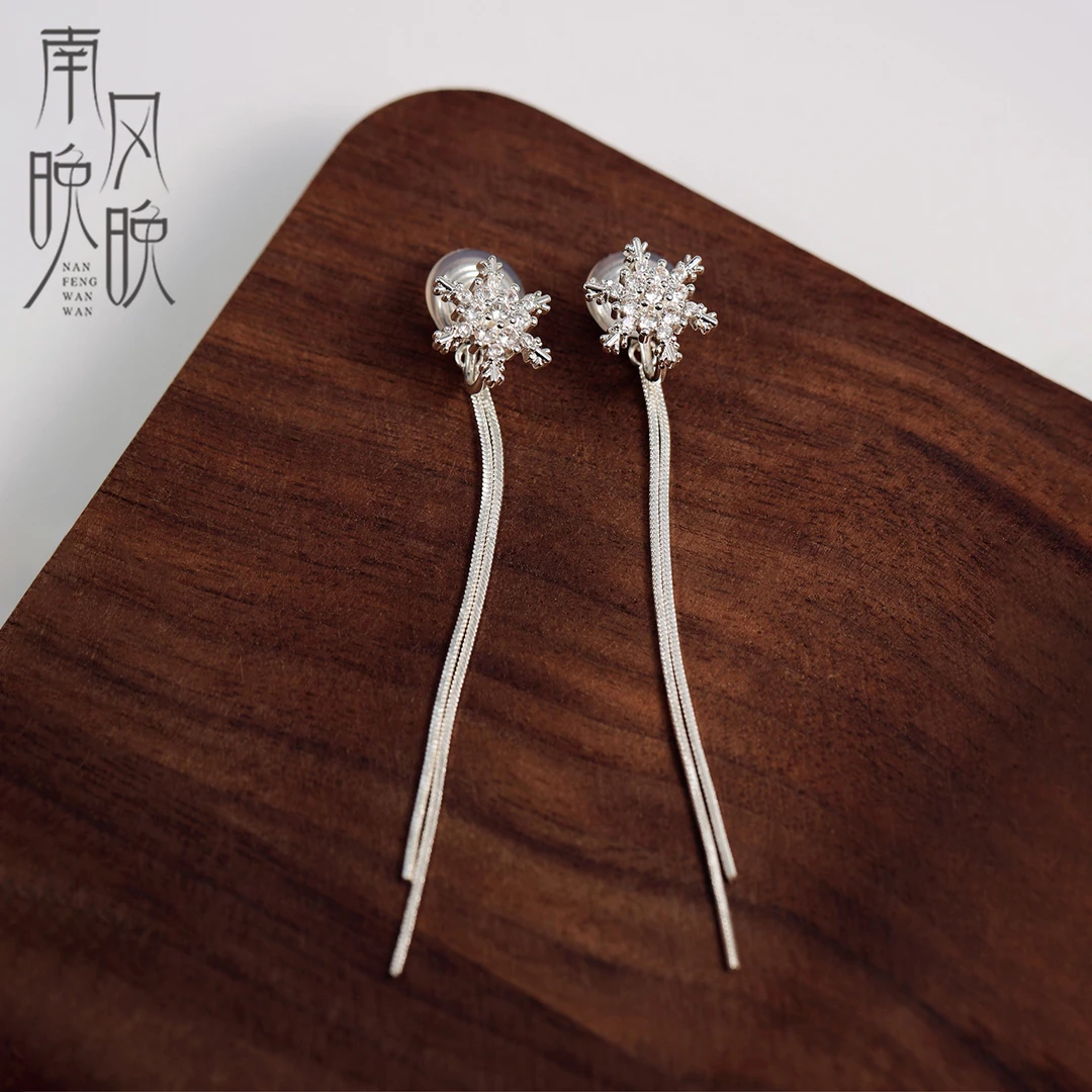 铜合金耳饰 0433闪锆银色雪花流苏一体式蚊香盘耳夹耳钉女耳饰