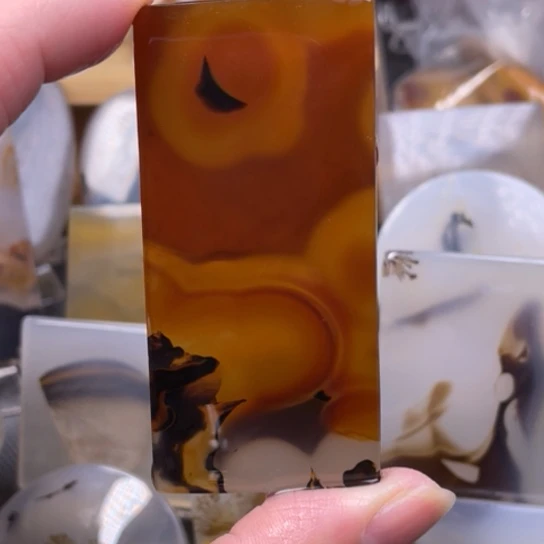 玛瑙/玉髓吊坠(赠链)未镶嵌