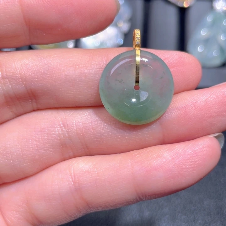 颈饰18K金镶嵌翡翠翡翠