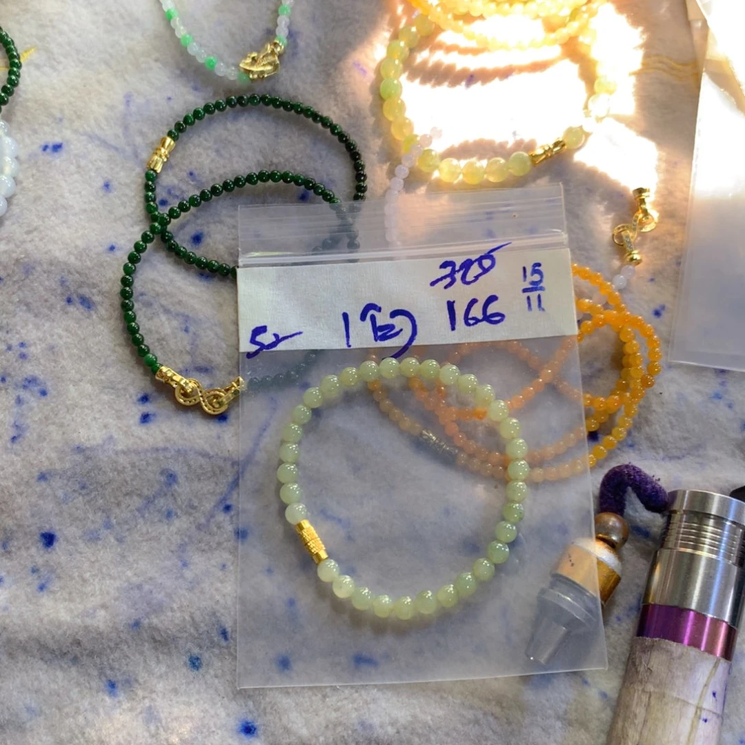 定制翡翠未镶嵌天然缅甸翡翠多样性