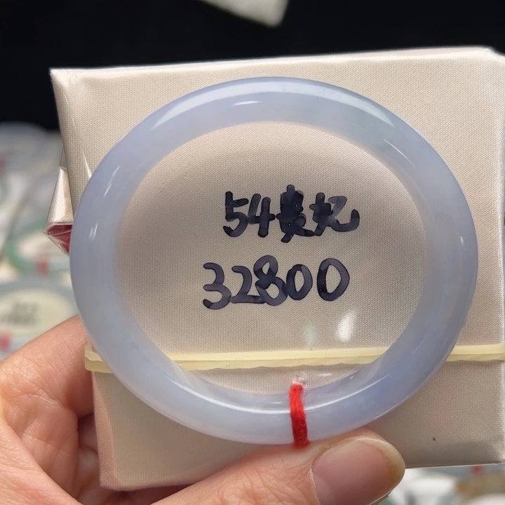 翡翠未镶嵌手镯（贵妃镯）