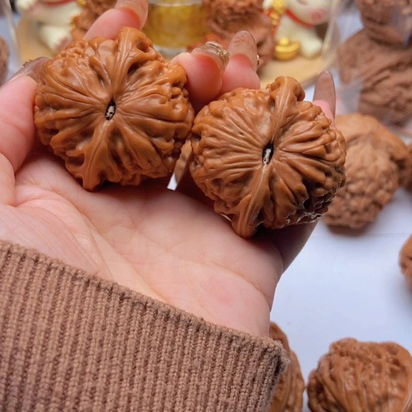 【闪购商品】把件文玩核桃创****网球体凤凰台44