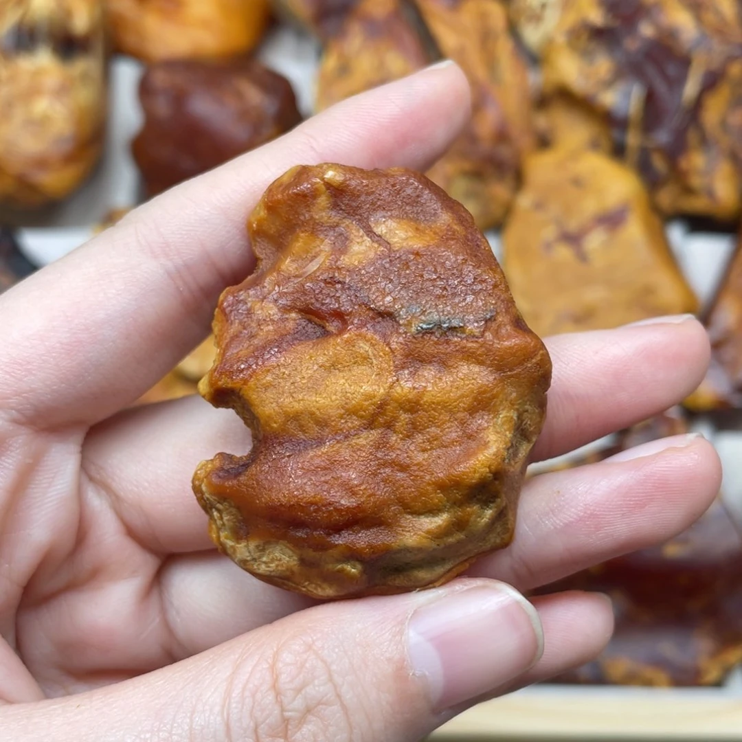 琥珀珠宝奇石未镶嵌