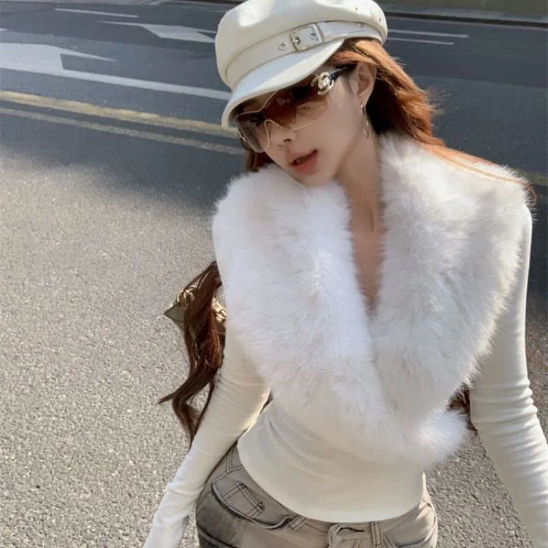 白色大毛领长袖T恤秋冬高级新款修身毛毛辣妹显瘦气质打底上衣