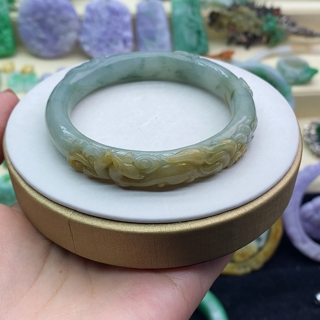 翡翠手镯未镶嵌手镯