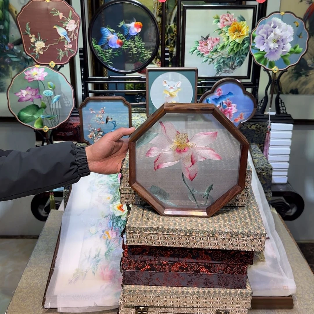 刺绣刺绣工艺精湛