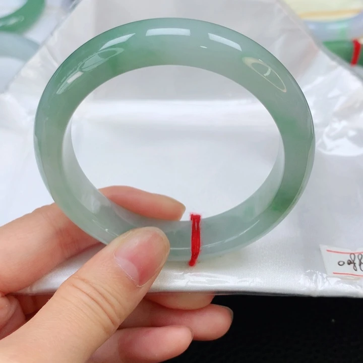 翡翠手镯未镶嵌翡翠手镯53