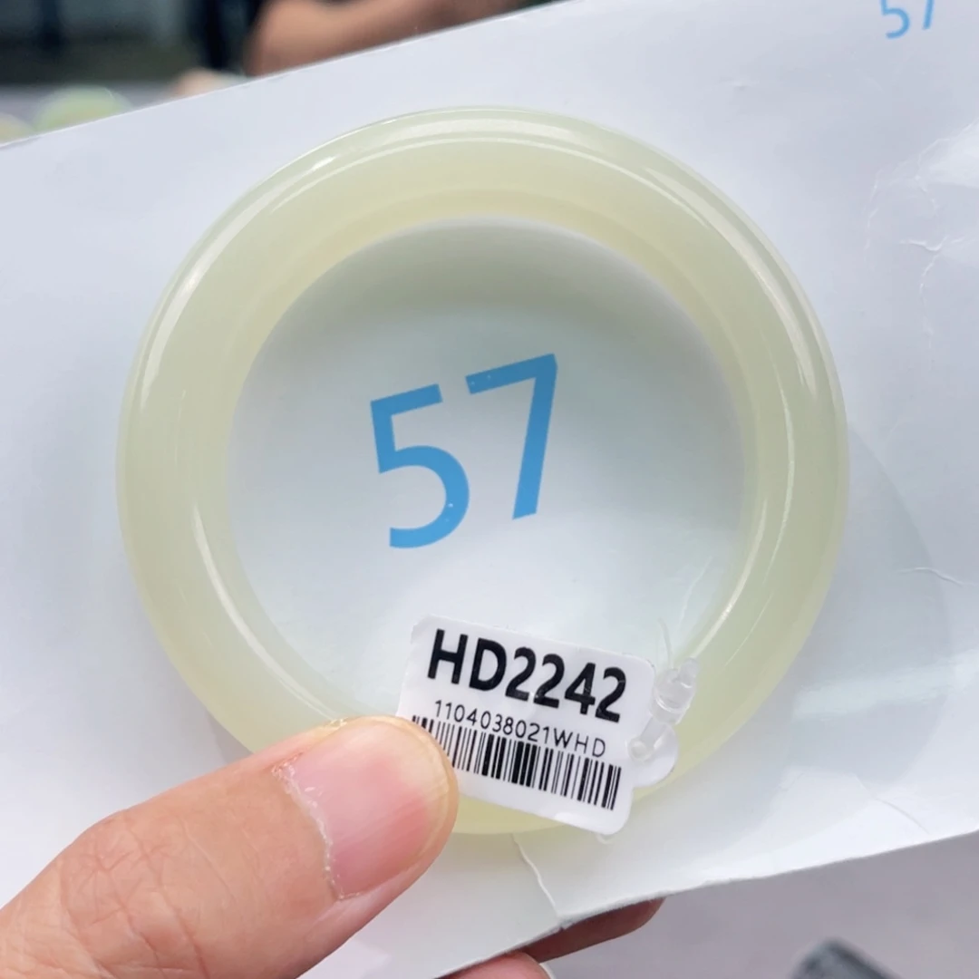 好***和田玉手镯未镶嵌