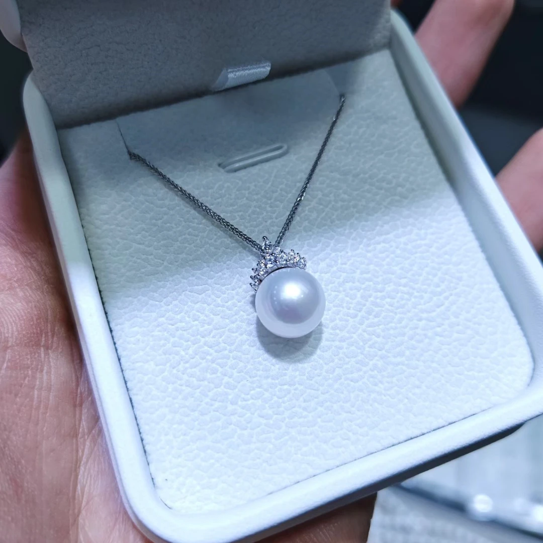 【薇拉特选】18k金12-13mm冰雪女王赛澳白极光吊坠天然淡水爱迪生