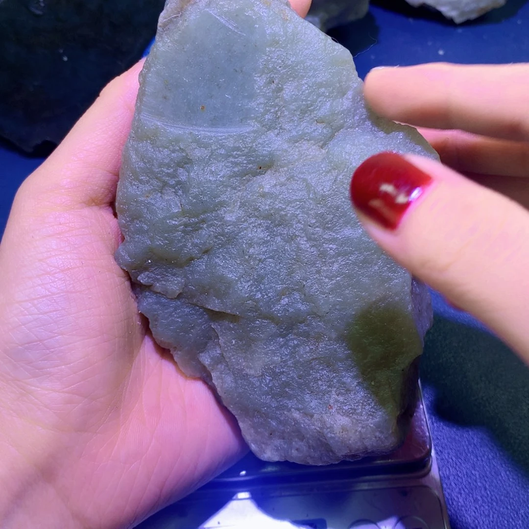 未镶嵌和田玉（糖玉）珠宝半成品