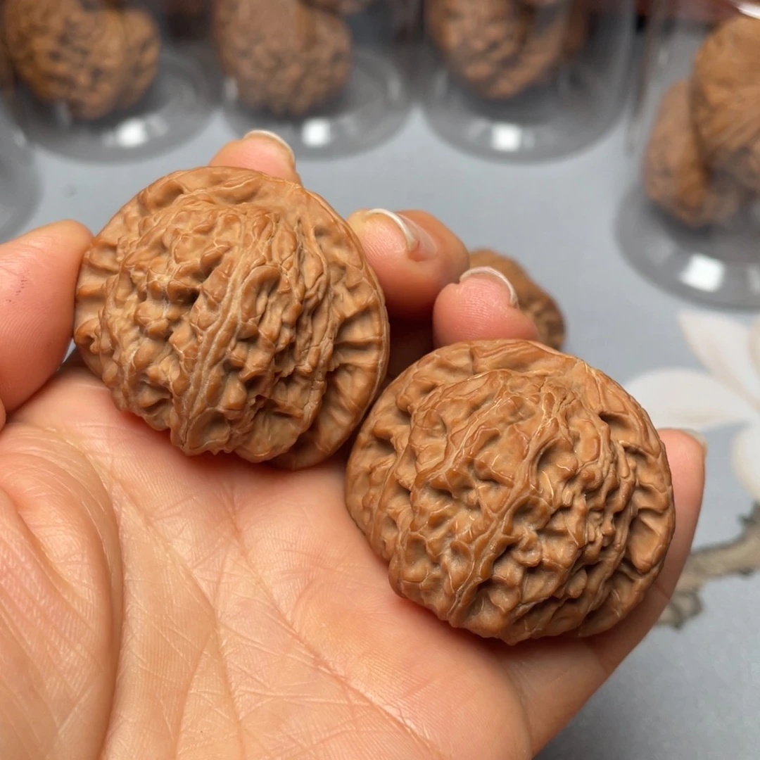 【闪购商品】文玩核桃吊坠球白……