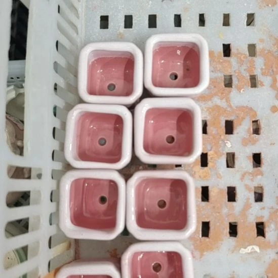 微瑕陶瓷盆满12包邮