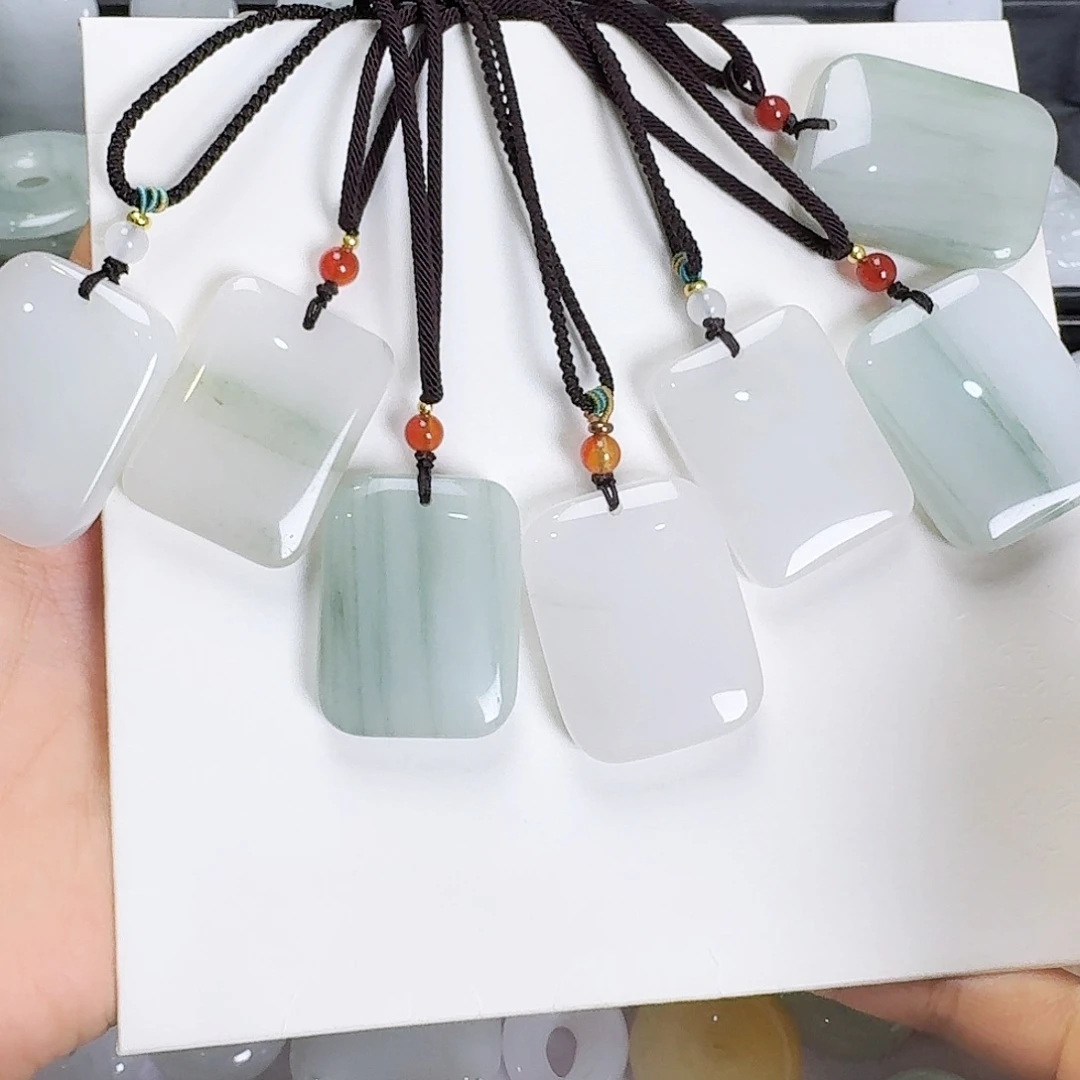 石英质玉未镶嵌颈饰无事牌多样性发其一