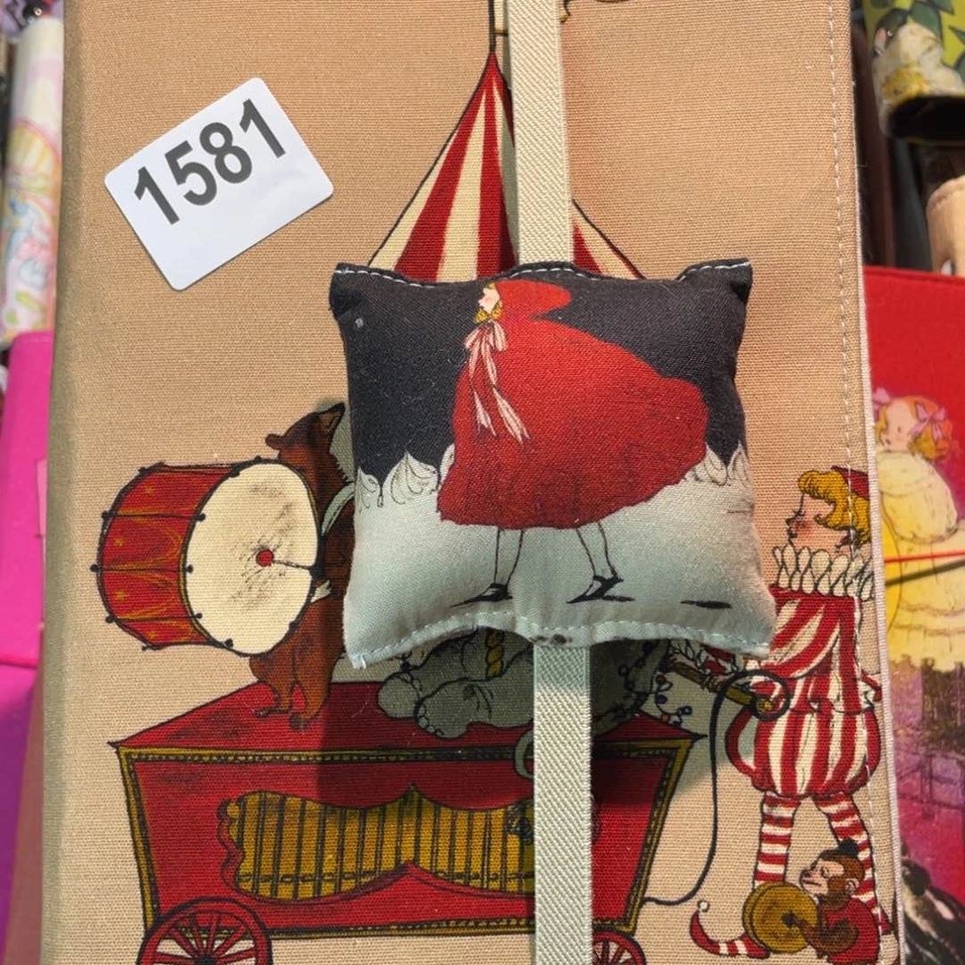 织绣A5 活页不加纸1581有绑带