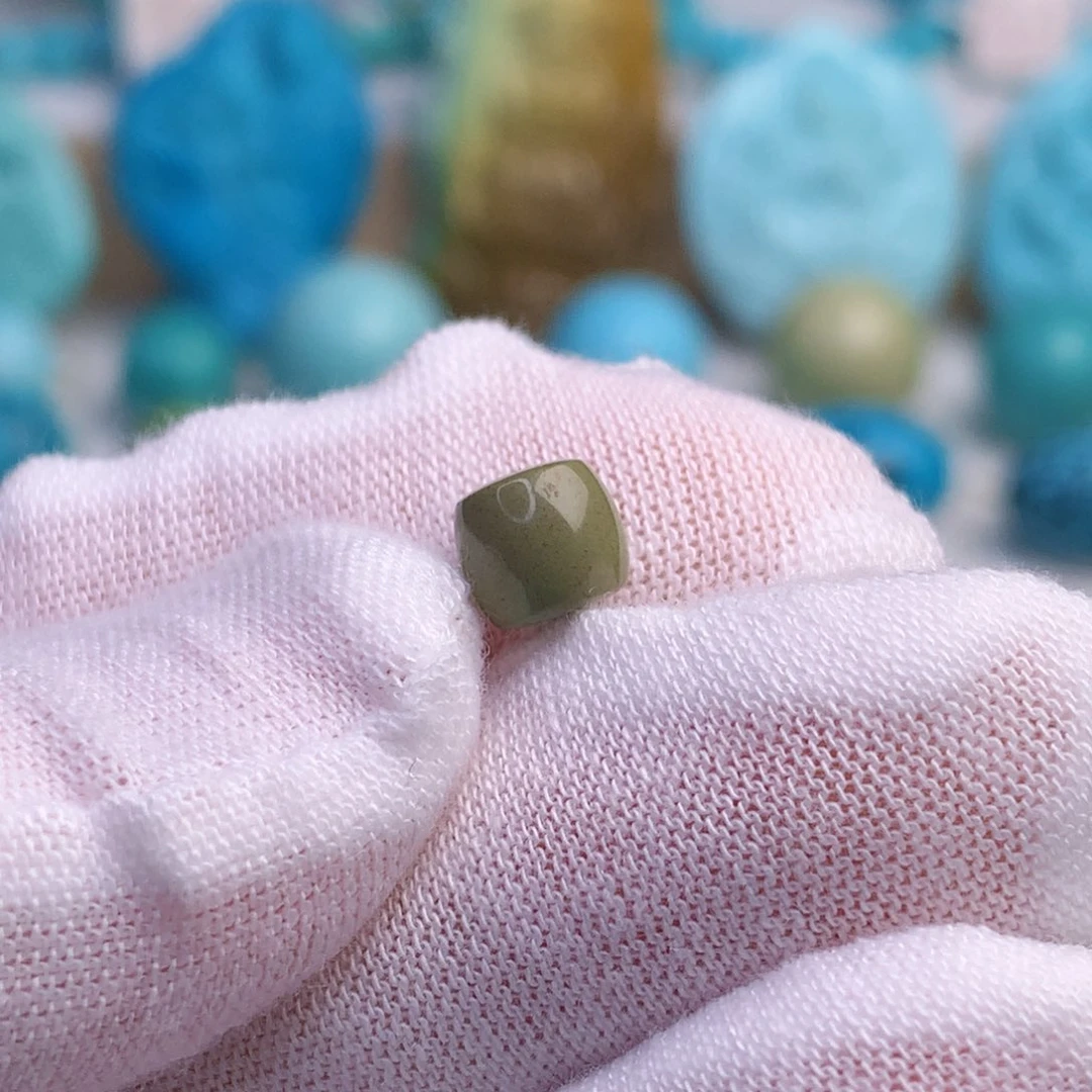 绿松石珠宝奇石未镶嵌6.8毫米