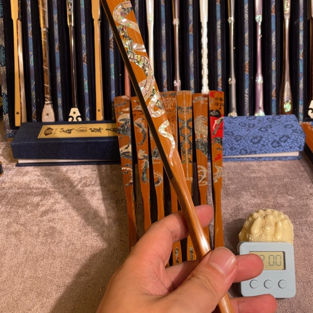 青***龍扇子手工制作工艺精湛