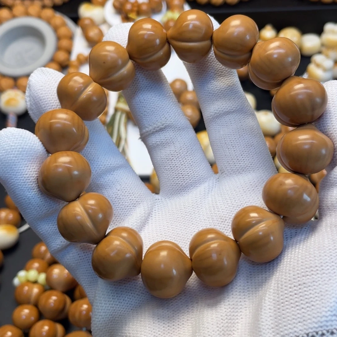 猴头核桃吊坠微瑕屁桃18加