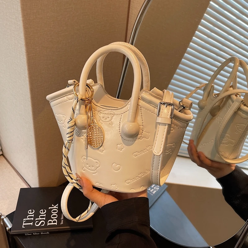 小众手提菜篮包包女2025春季新款潮时尚压花托特包爆款百搭斜挎包