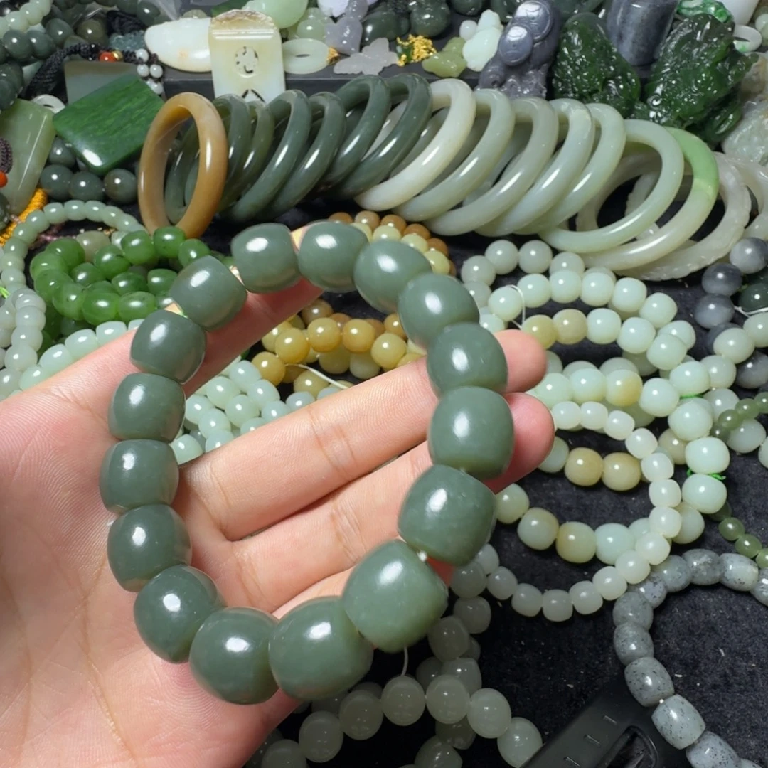 和田玉未镶嵌手串