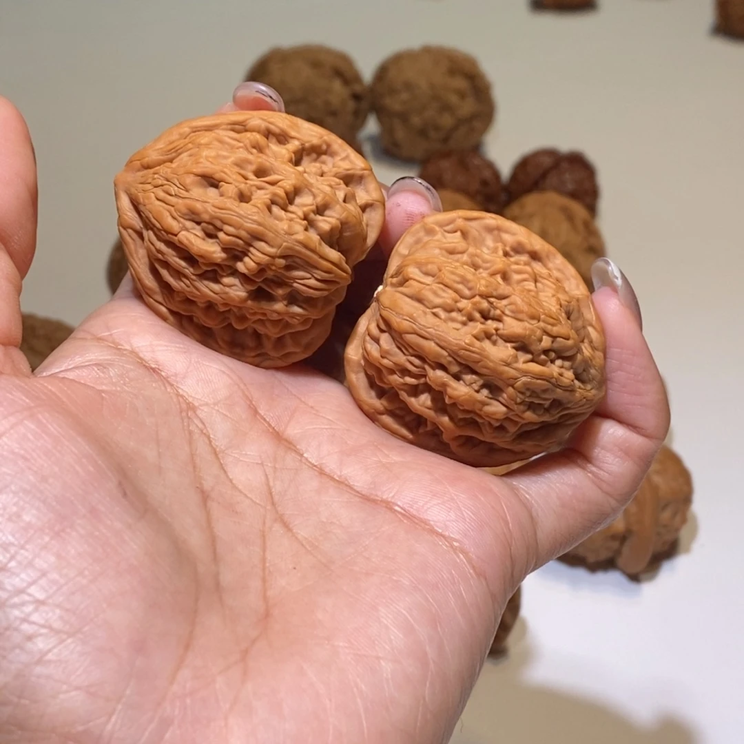 通***恼吊坠文玩核桃狮子