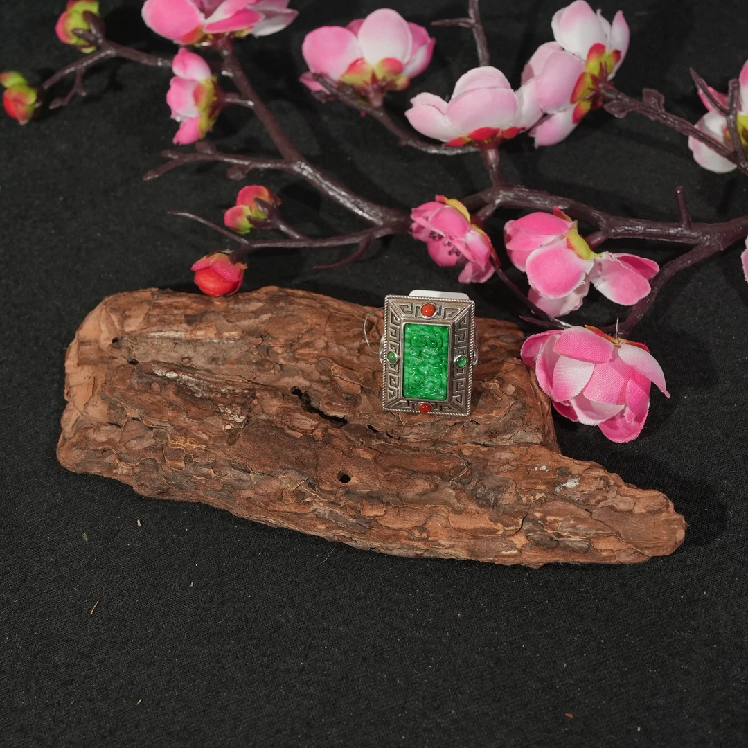 11.20香港王老板-翡翠戒指2t2461